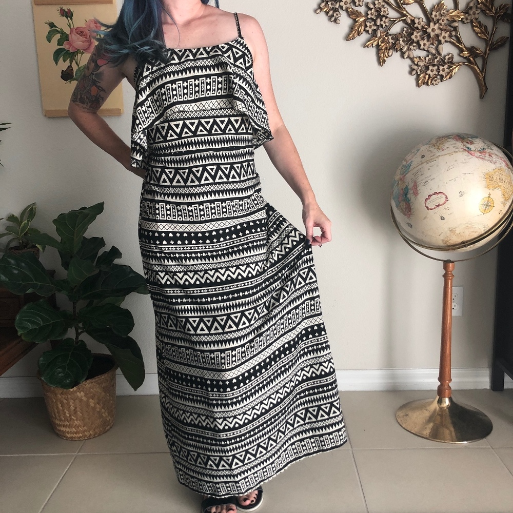 Ruffle Top Summer Maxi Dress - Picture 2 of 8